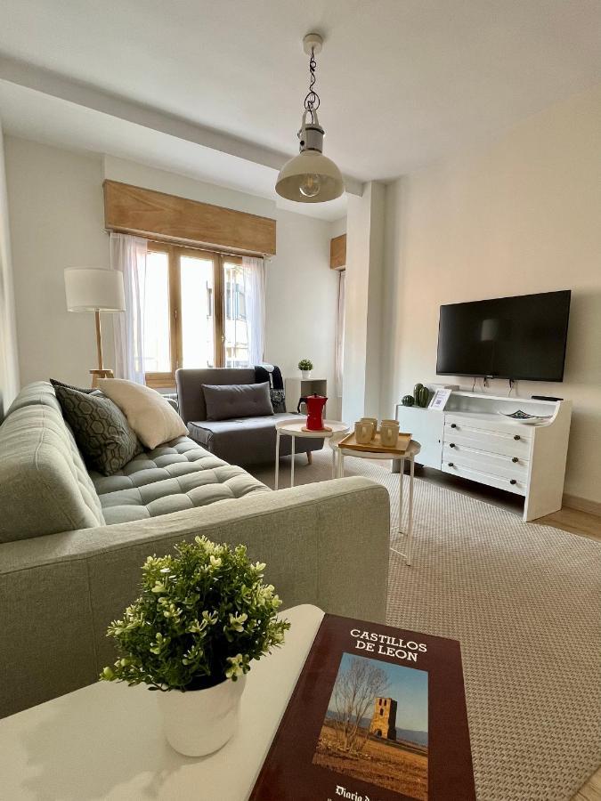 Feeling Lope De Fenar Apartment